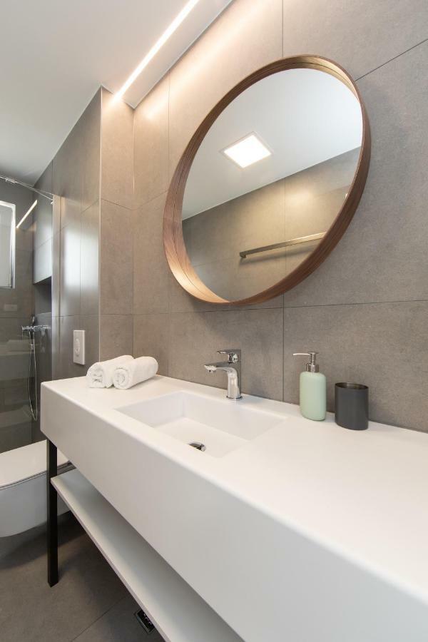 Apartments No 18 Tucepi Bagian luar foto