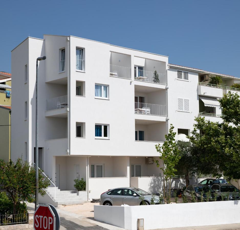 Apartments No 18 Tucepi Bagian luar foto